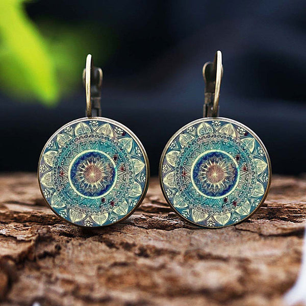 Orecchini vintage con motivo floreale mandala, decorazione con pietre preziose, gioielli in lega, delicati, regalo per donna, casual e quotidiano.