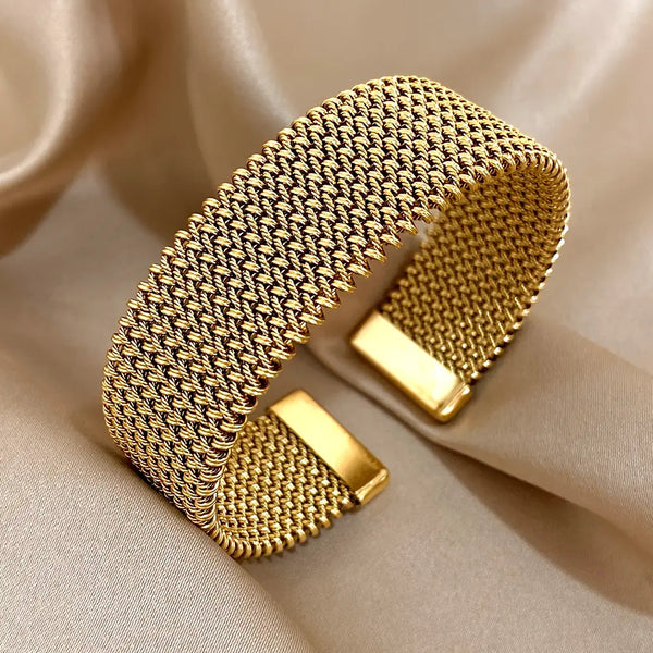 Bracciale da donna in acciaio al titanio con filo goffrato