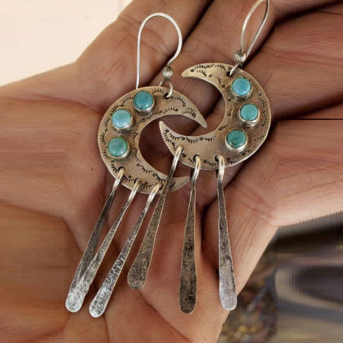 Orecchini pendenti con nappa turchese a forma di luna vintage in stile etnico